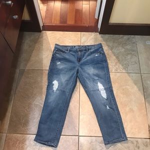 Boyfriend jeans by Jennifer Lopez size 16